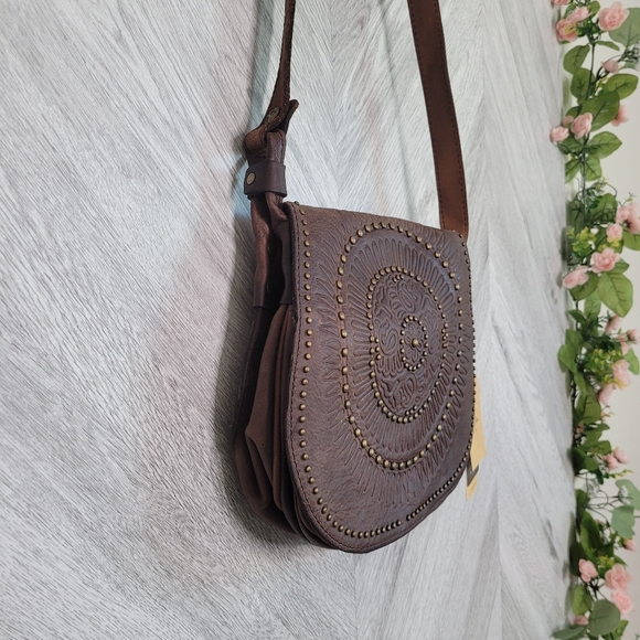 Patricia Nash Luciana Crossbody Leather Saddle Bag - Picture 6 of 16